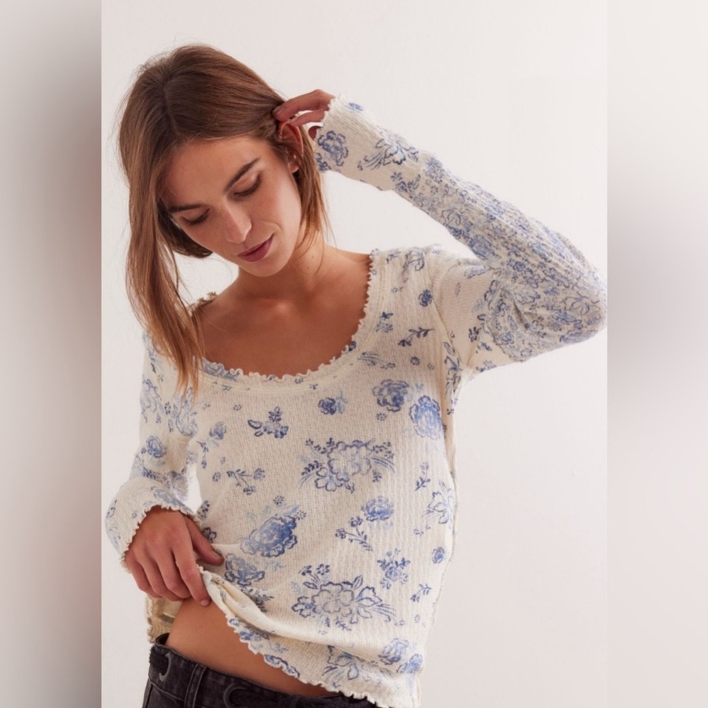 NWOT 🌼 FREE PEOPLE We The Free Clover Printed Thermal Ivory Combo